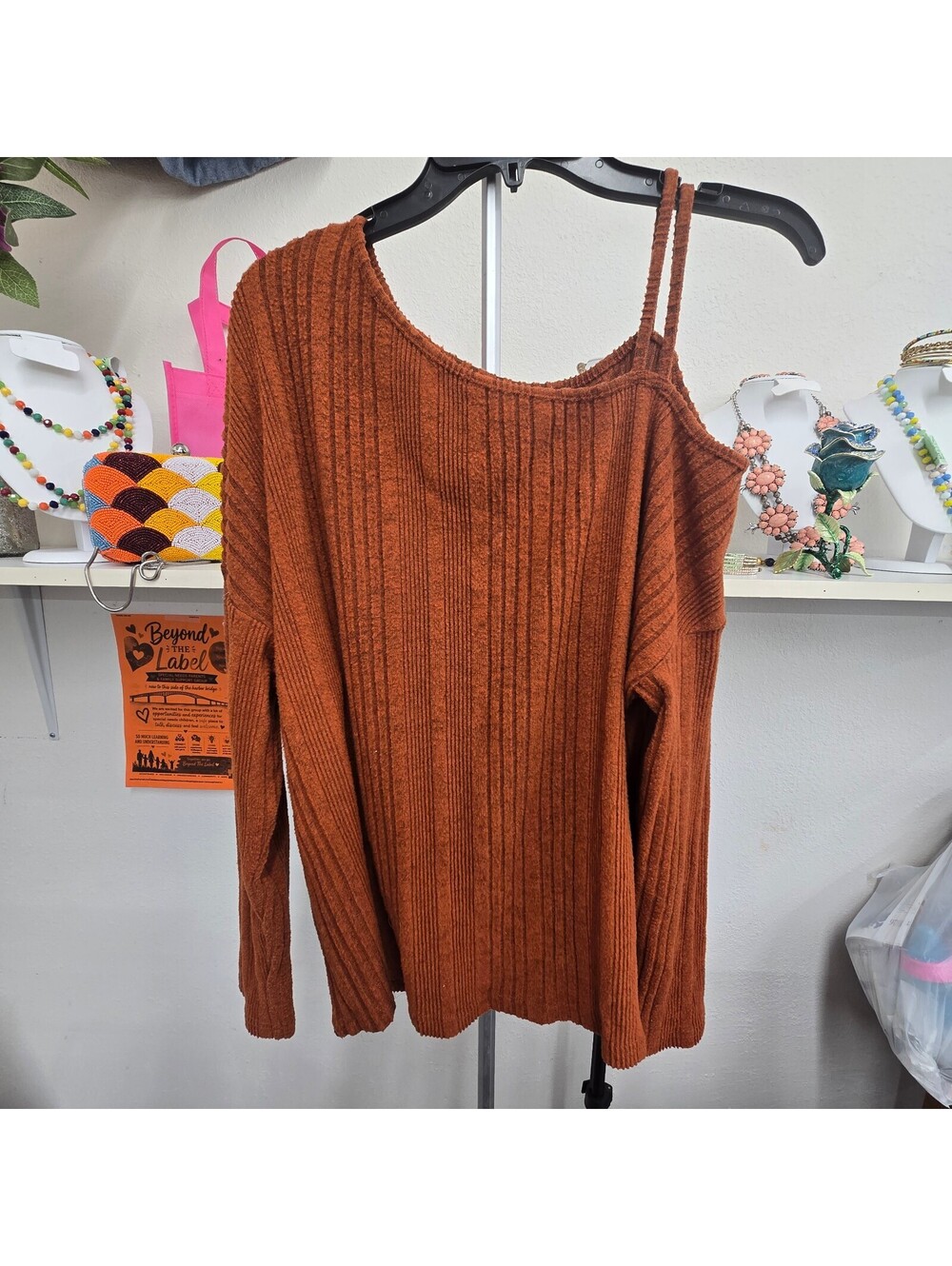 XL rust-brown ribbed knit top